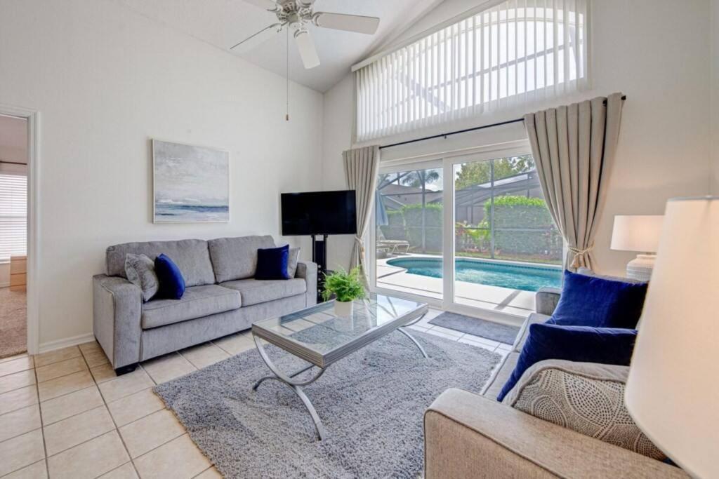 5 Bedroom Villa With Private Pool, Close To Disney キシミー エクステリア 写真